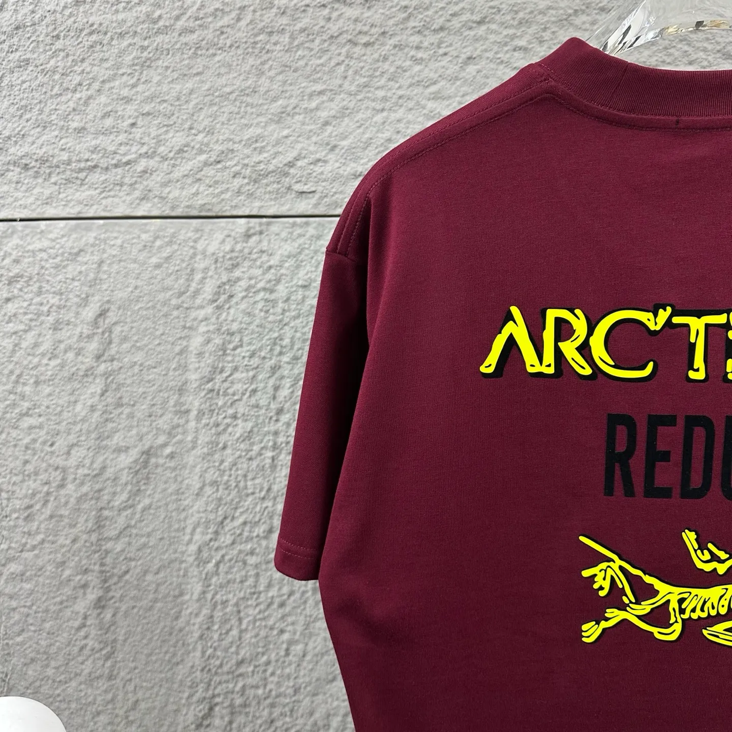 ARC'TERYX* * 2026 New Arrival Classic + T Same Style ：Black White Red Size： S （90-130 ） M （120-150 ） L （140-165 ） XL （160-180 ） XXL （180 ）